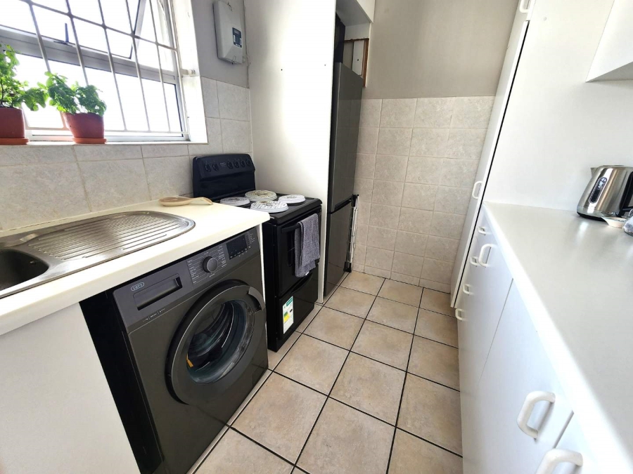 To Let 0 Bedroom Property for Rent in Sea Point Western Cape